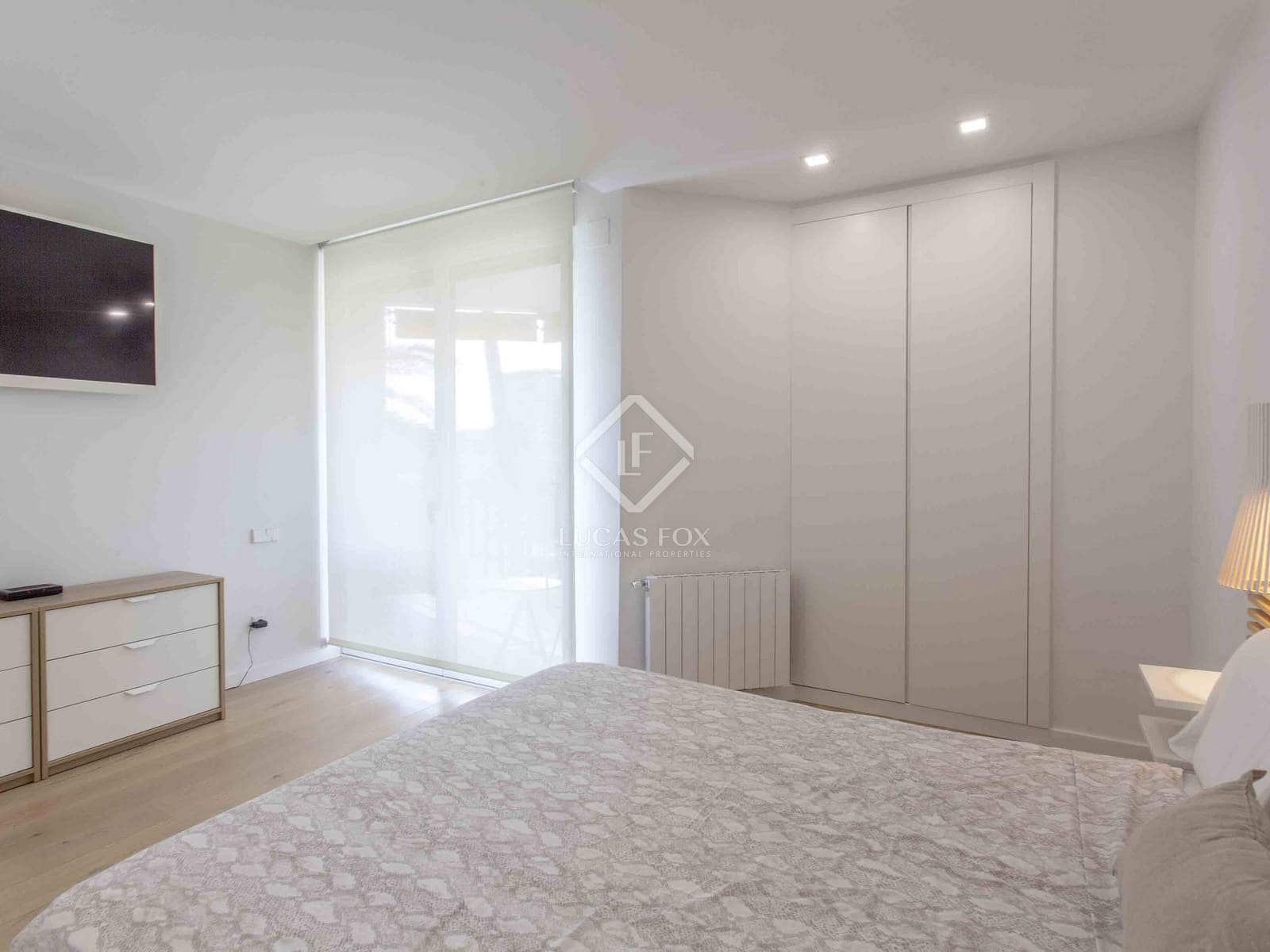 Appartement de 4 chambres à louer à Valence ville - 4 500 € (Ref: 7383157)