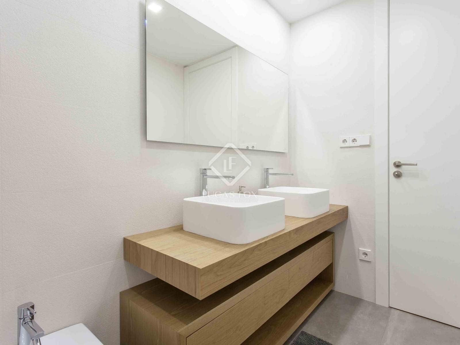 Appartement de 4 chambres à louer à Valence ville - 4 500 € (Ref: 7383157)