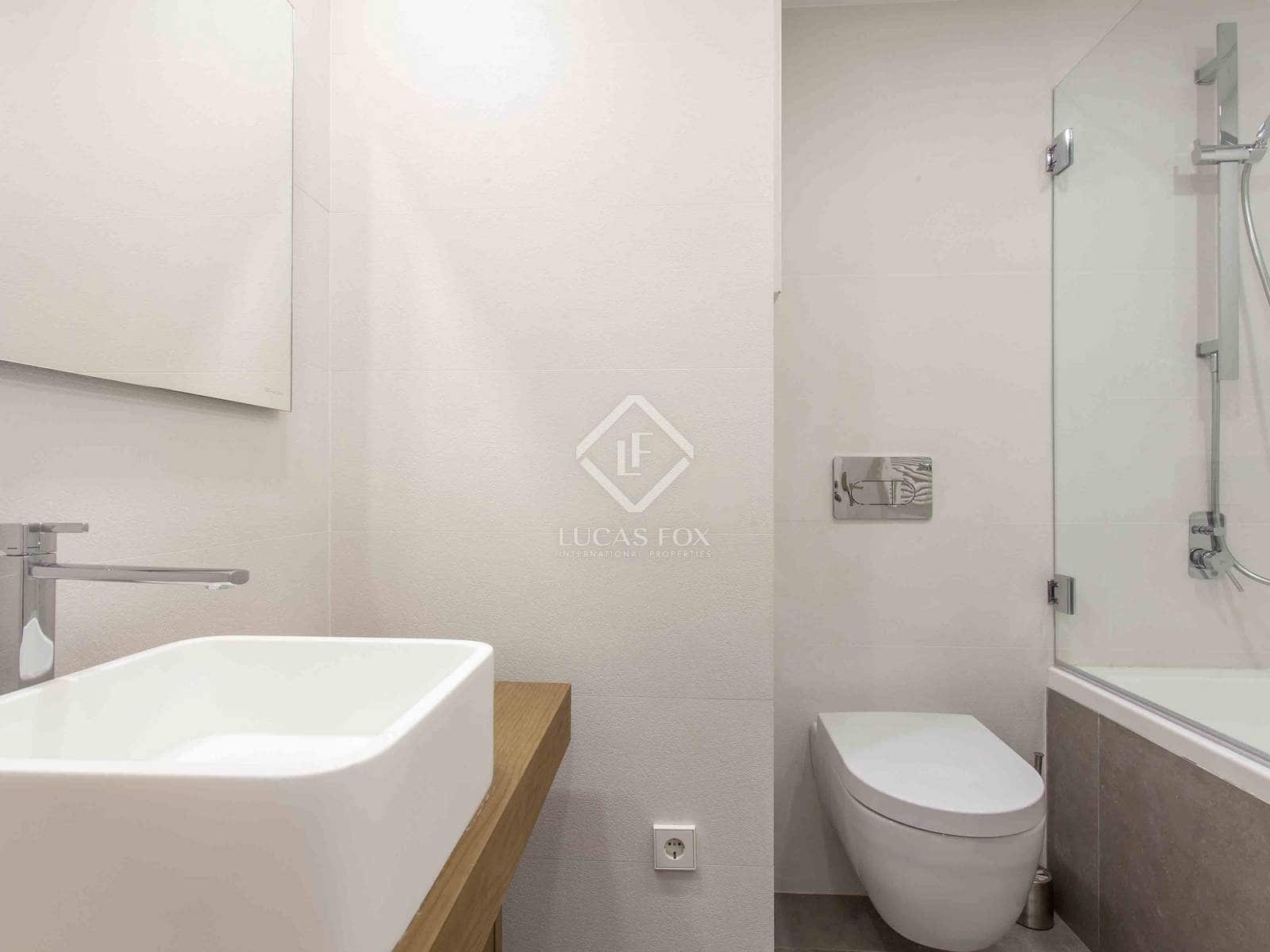 Appartement de 4 chambres à louer à Valence ville - 4 500 € (Ref: 7383157)