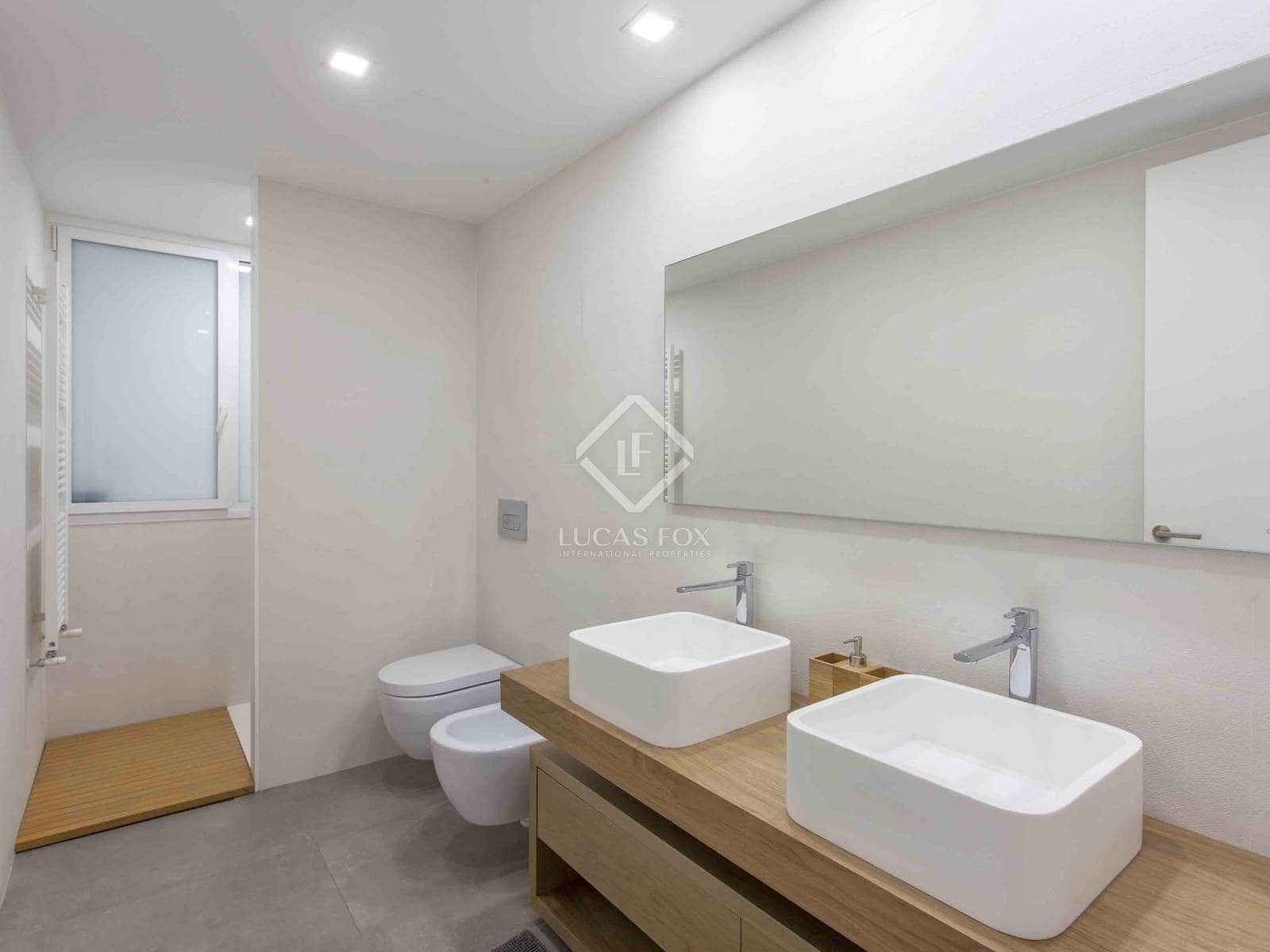 Appartement de 4 chambres à louer à Valence ville - 4 500 € (Ref: 7383157)