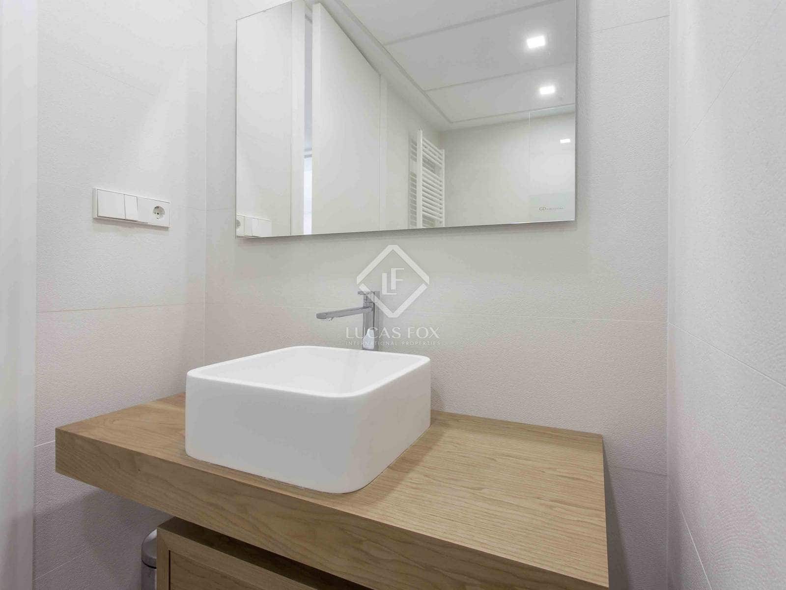 Appartement de 4 chambres à louer à Valence ville - 4 500 € (Ref: 7383157)