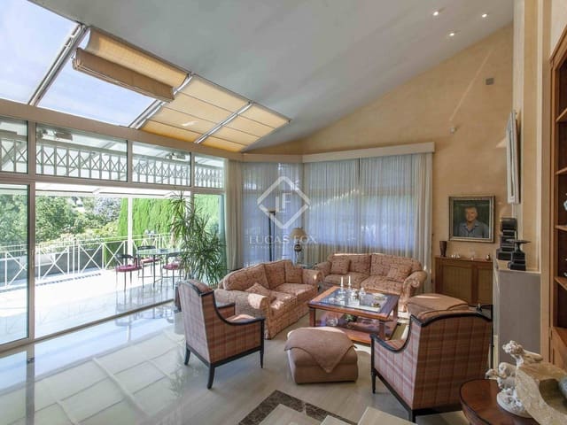 Chalet de 5 habitaciones en Godella en venta con piscina garaje - 1.200.000 € (Ref: 7385823)