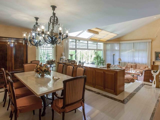 Chalet de 5 habitaciones en Godella en venta con piscina garaje - 1.200.000 € (Ref: 7385823)