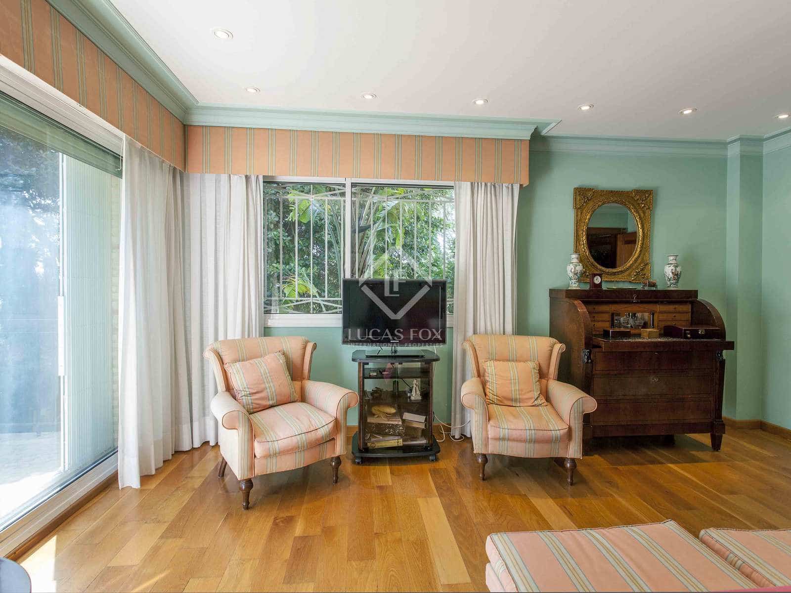 Chalet de 5 habitaciones en Godella en venta con piscina garaje - 1.200.000 € (Ref: 7385823)