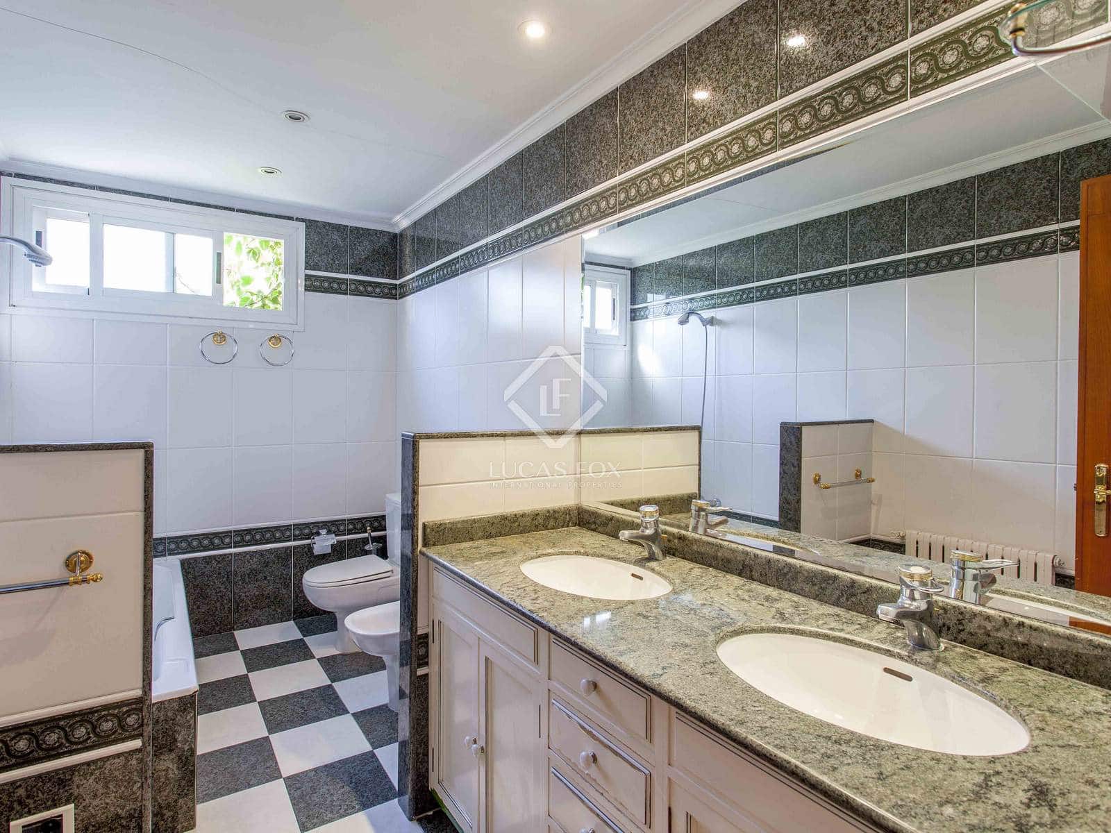 Chalet de 5 habitaciones en Godella en venta con piscina garaje - 1.200.000 € (Ref: 7385823)