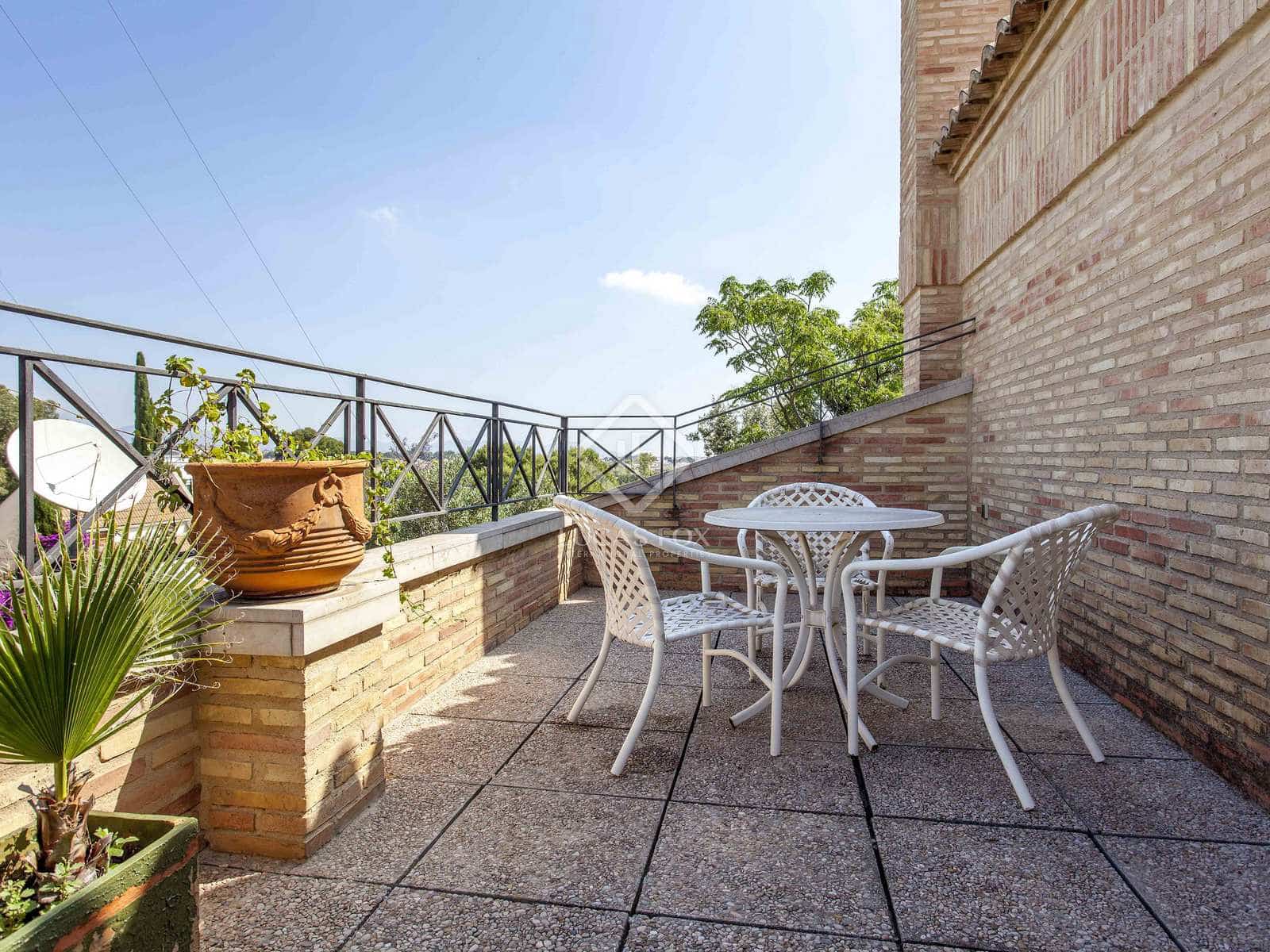 Chalet de 5 habitaciones en Godella en venta con piscina garaje - 1.200.000 € (Ref: 7385823)