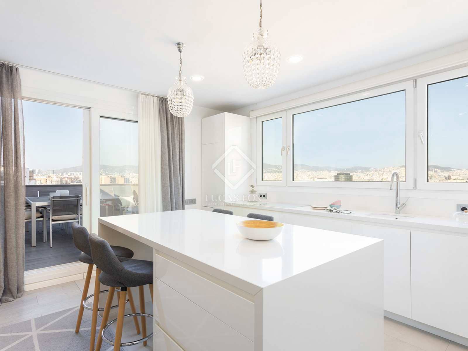 2 bedroom Penthouse for rent in Barcelona city - € 2,300 (Ref: 7394051)