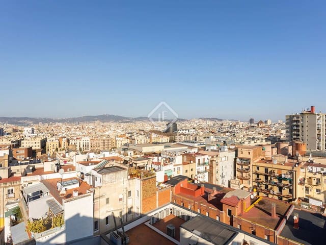 2 bedroom Penthouse for rent in Barcelona city - € 2,300 (Ref: 7394051)