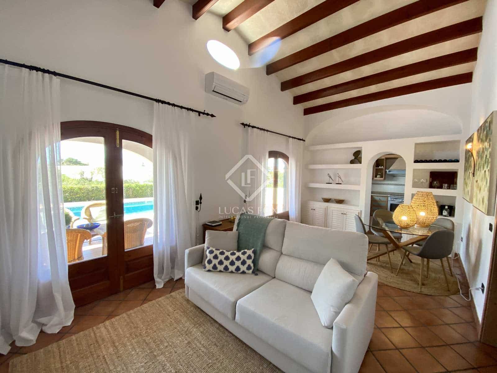 Villa/Maison de 3 chambres à louer à Ciutadella de Menorca avec piscine garage - 14 725 € (Ref: 7394058)