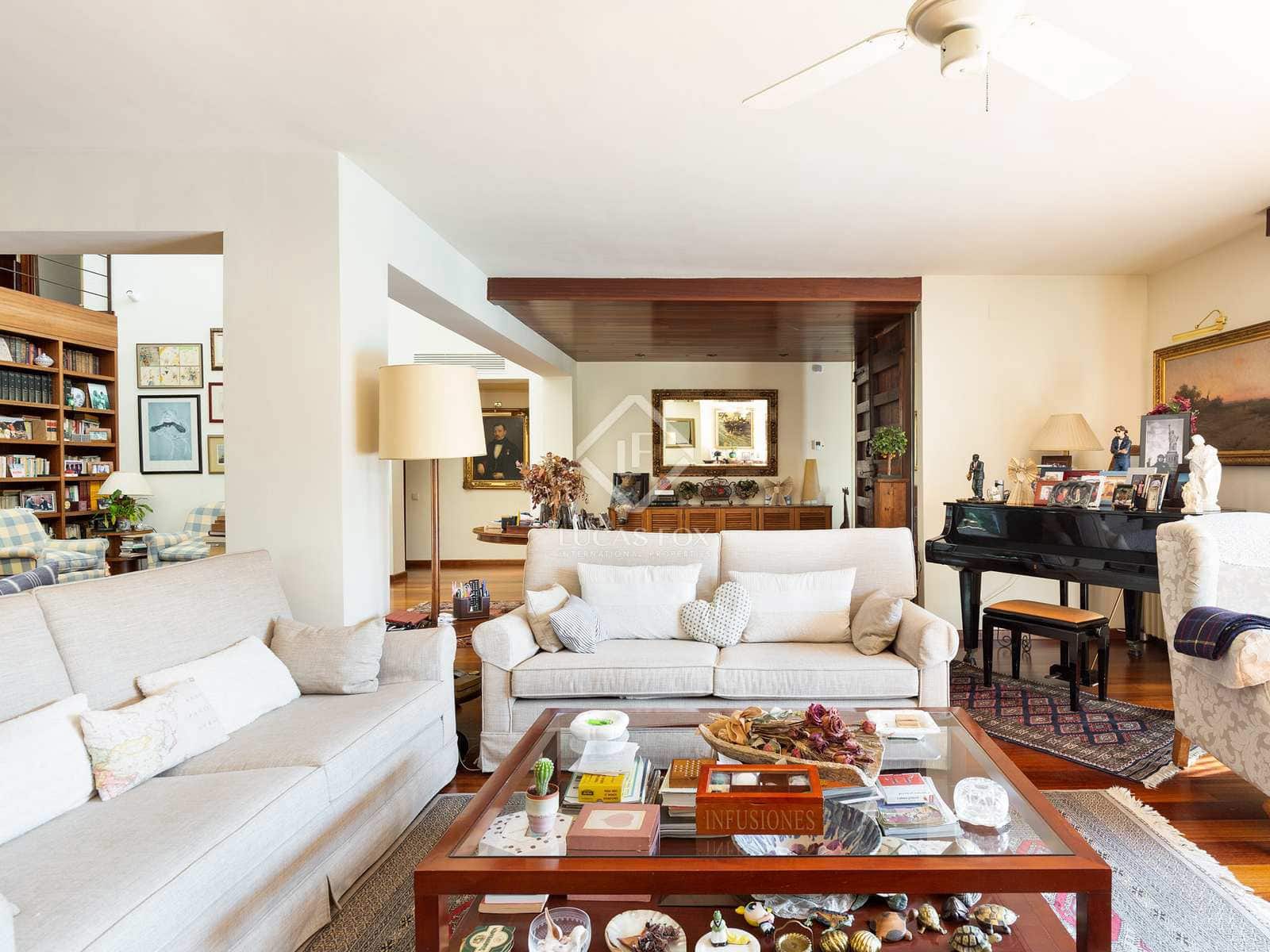 Chalet de 7 habitaciones en Sant Cugat del Vallès en venta con piscina garaje - 2.200.000 € (Ref: 7394061)