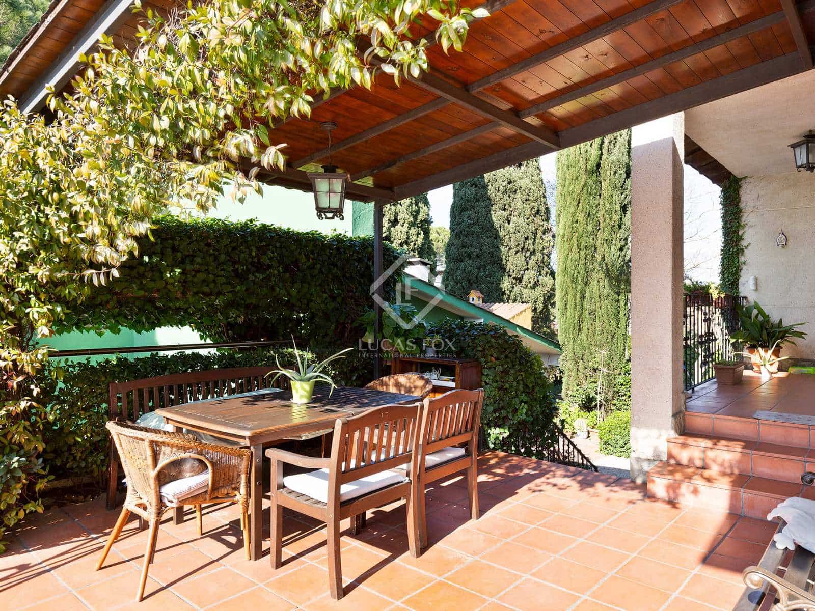 Chalet de 7 habitaciones en Sant Cugat del Vallès en venta con piscina garaje - 2.200.000 € (Ref: 7394061)