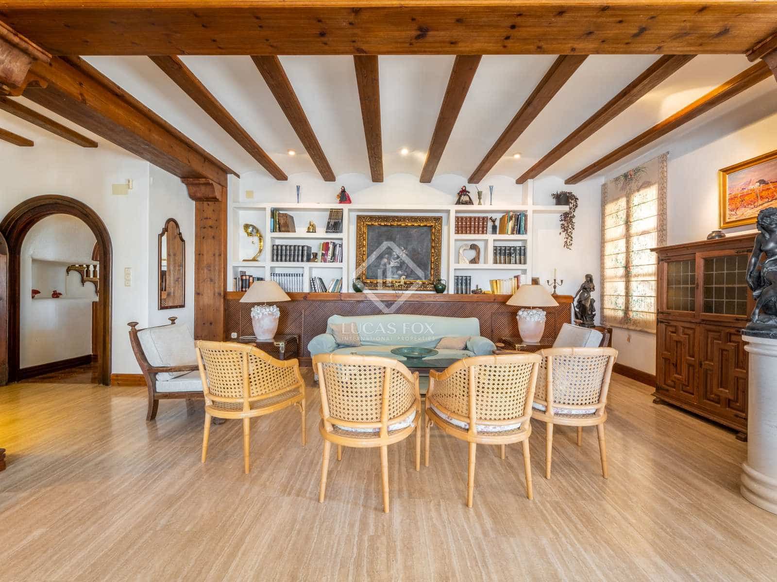 8 soveværelse Finca/Landehus til salg i Novelda med swimmingpool - € 6.000.000 (Ref: 7396570)