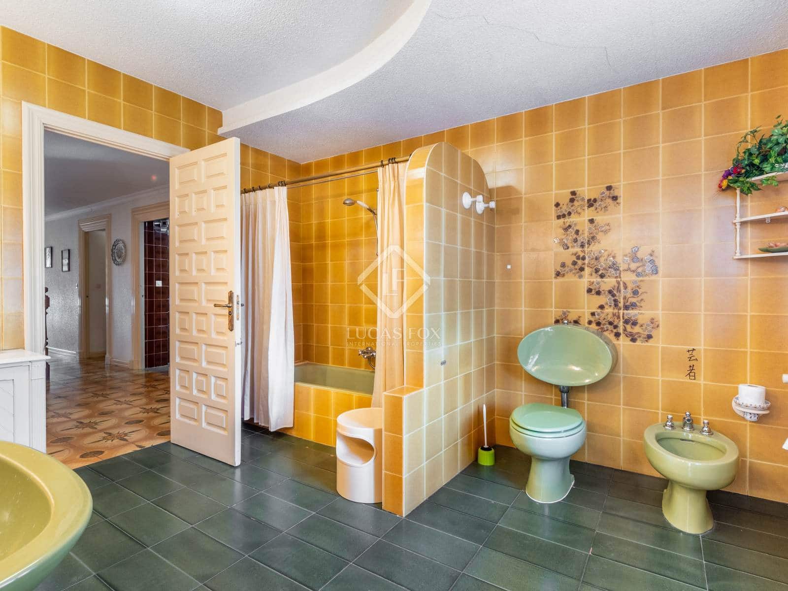 8 soveværelse Finca/Landehus til salg i Novelda med swimmingpool - € 6.000.000 (Ref: 7396570)