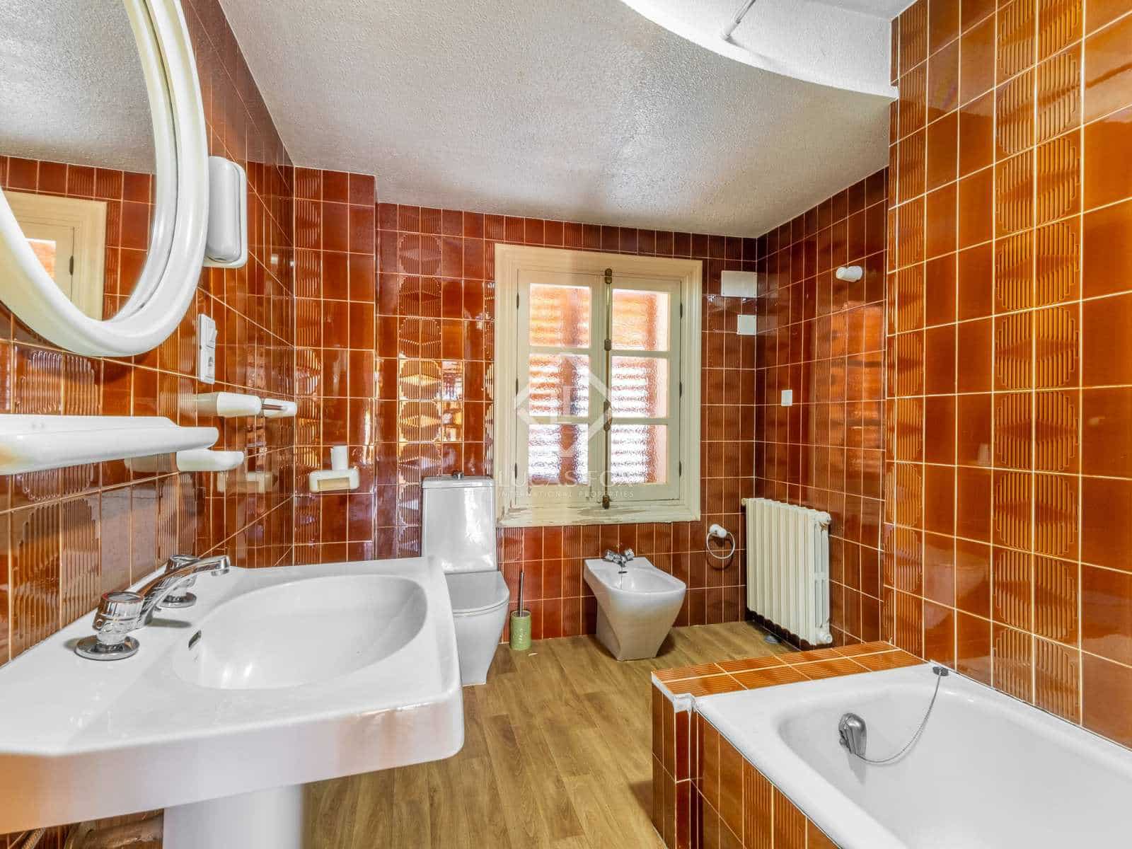 8 soveværelse Finca/Landehus til salg i Novelda med swimmingpool - € 6.000.000 (Ref: 7396570)