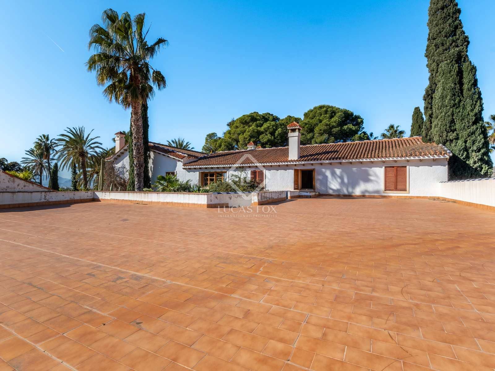 8 soveværelse Finca/Landehus til salg i Novelda med swimmingpool - € 6.000.000 (Ref: 7396570)