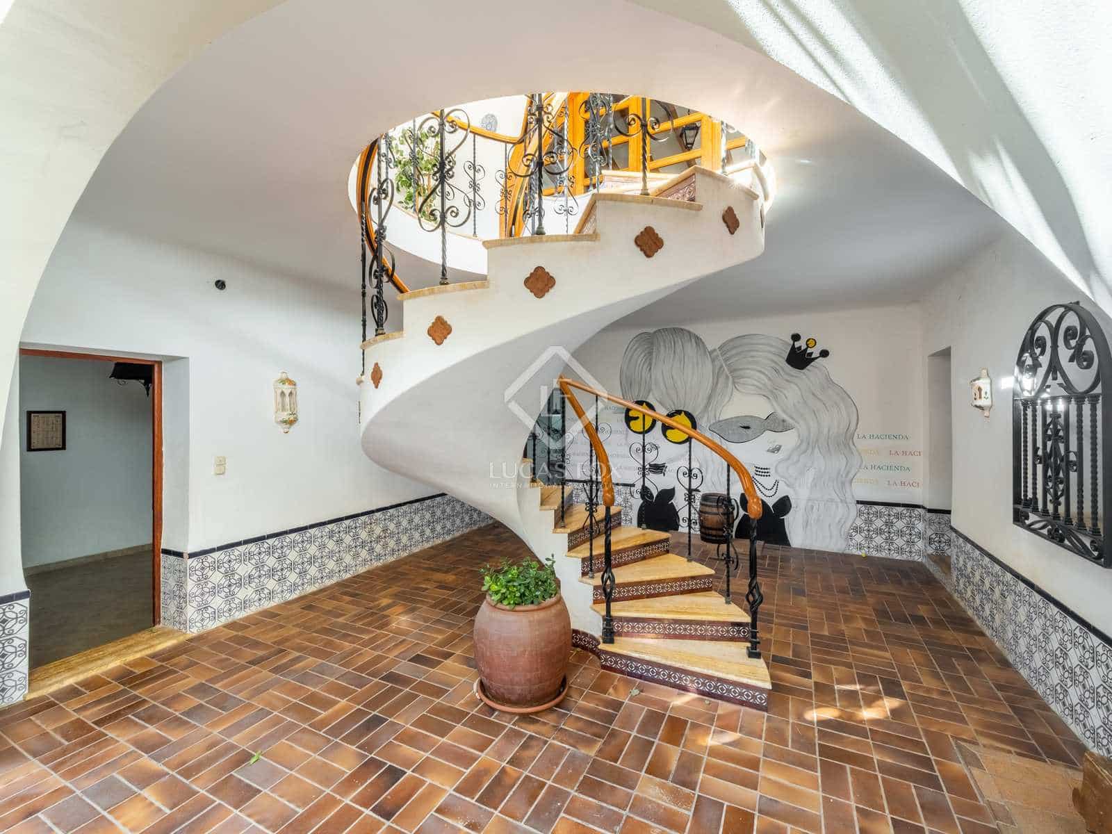 8 soveværelse Finca/Landehus til salg i Novelda med swimmingpool - € 6.000.000 (Ref: 7396570)