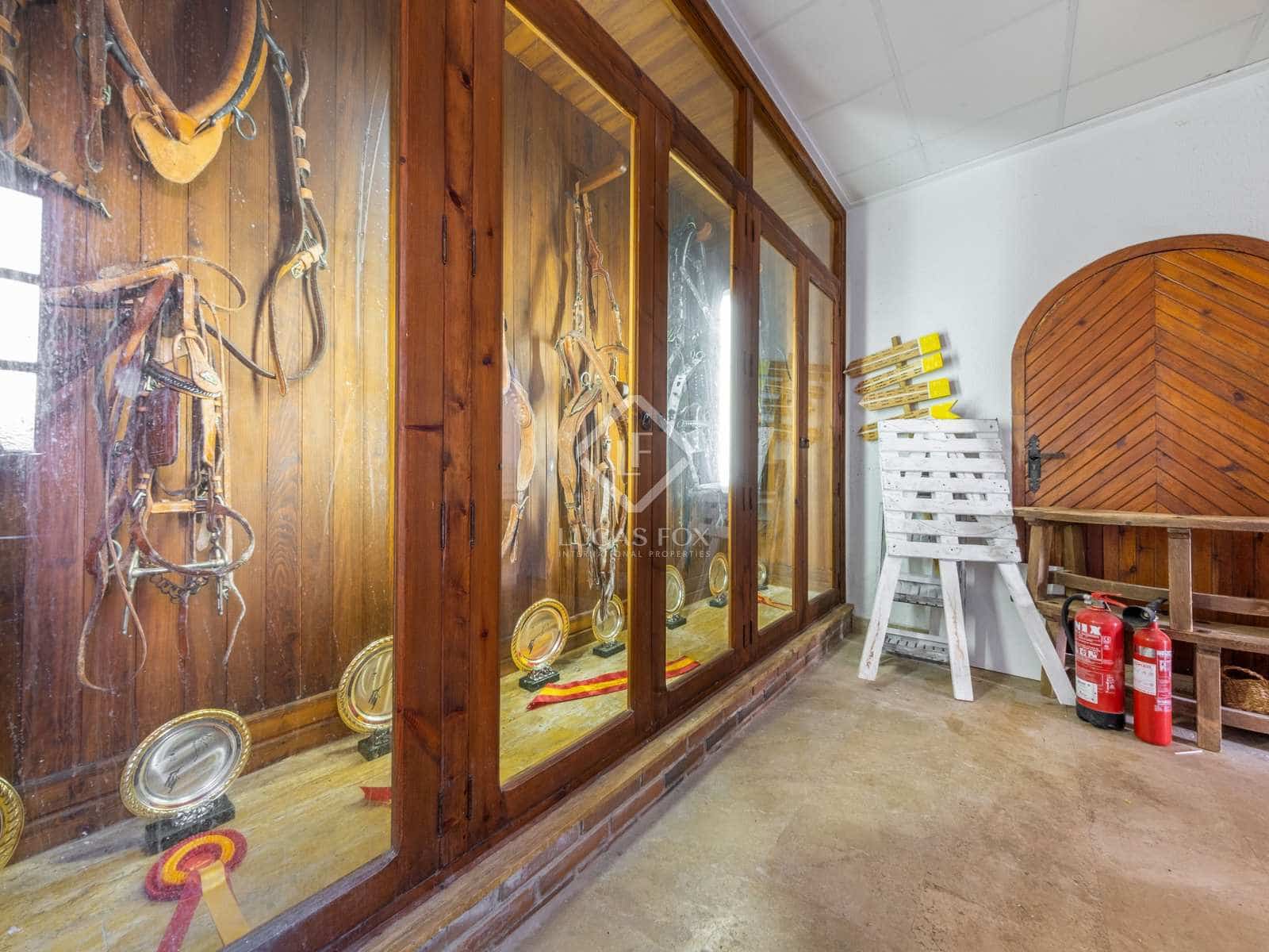 8 soveværelse Finca/Landehus til salg i Novelda med swimmingpool - € 6.000.000 (Ref: 7396570)