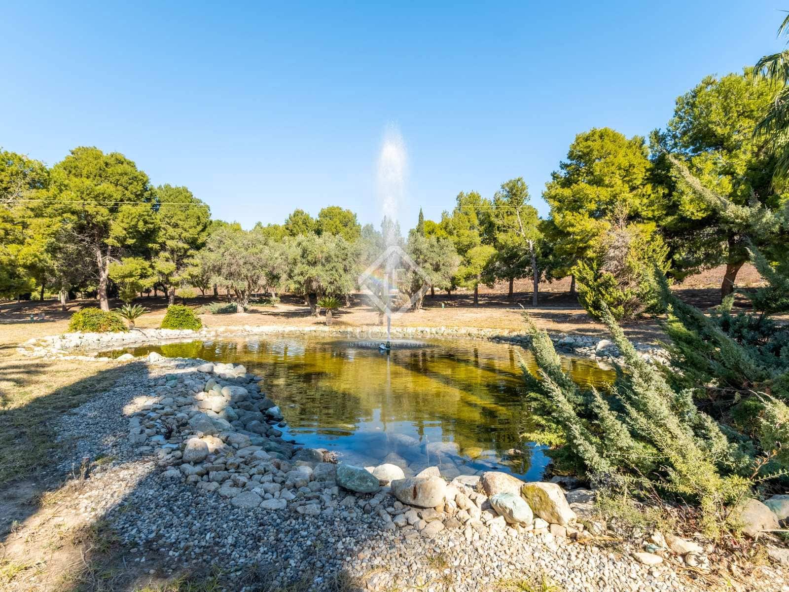 8 soveværelse Finca/Landehus til salg i Novelda med swimmingpool - € 6.000.000 (Ref: 7396570)