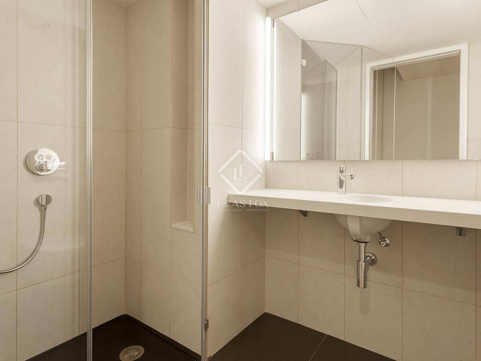 2 bedroom Apartment for sale in Barcelona city - € 2,188,000 (Ref: 7396573)