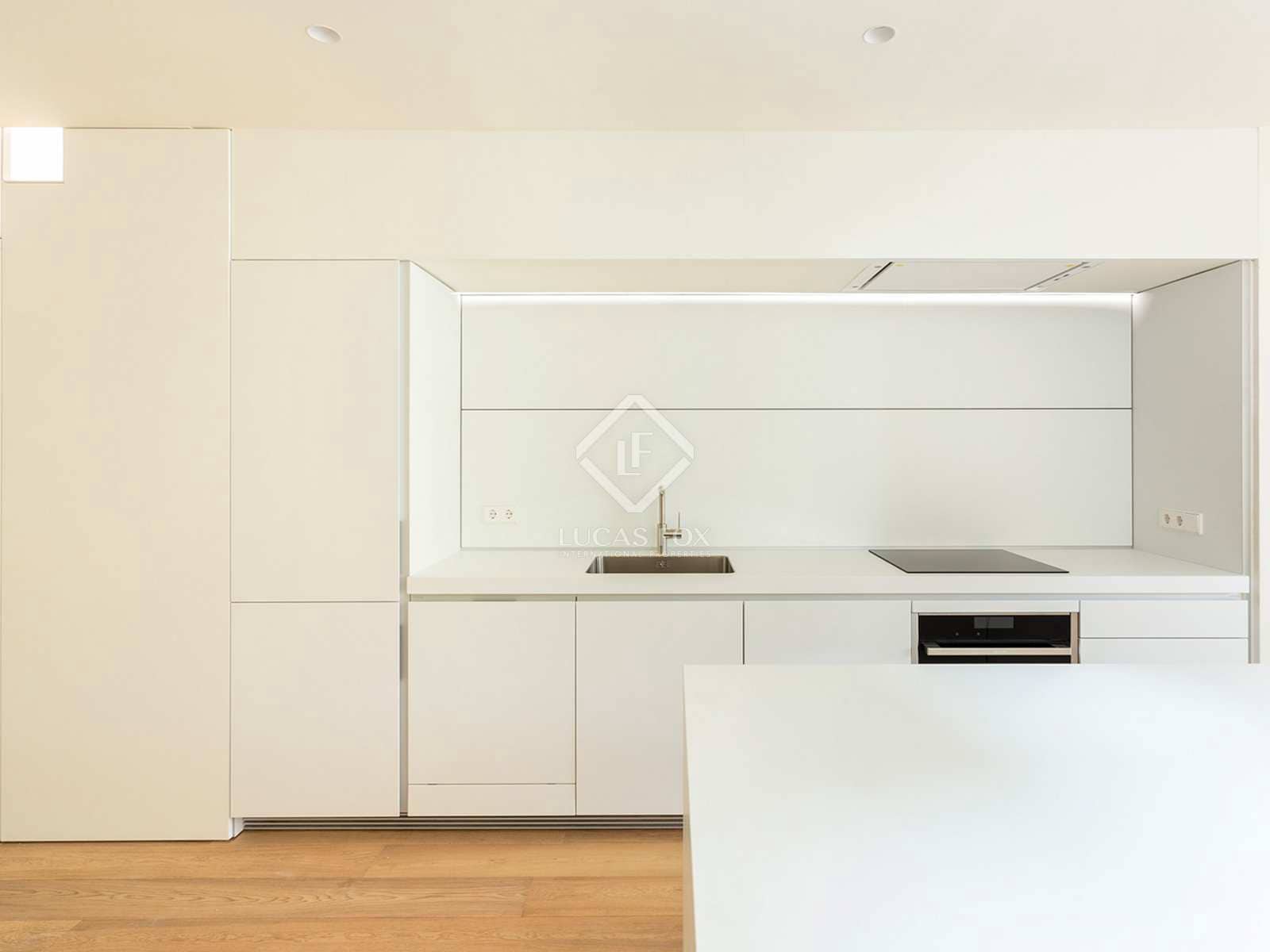 2 bedroom Apartment for sale in Barcelona city - € 2,188,000 (Ref: 7396573)