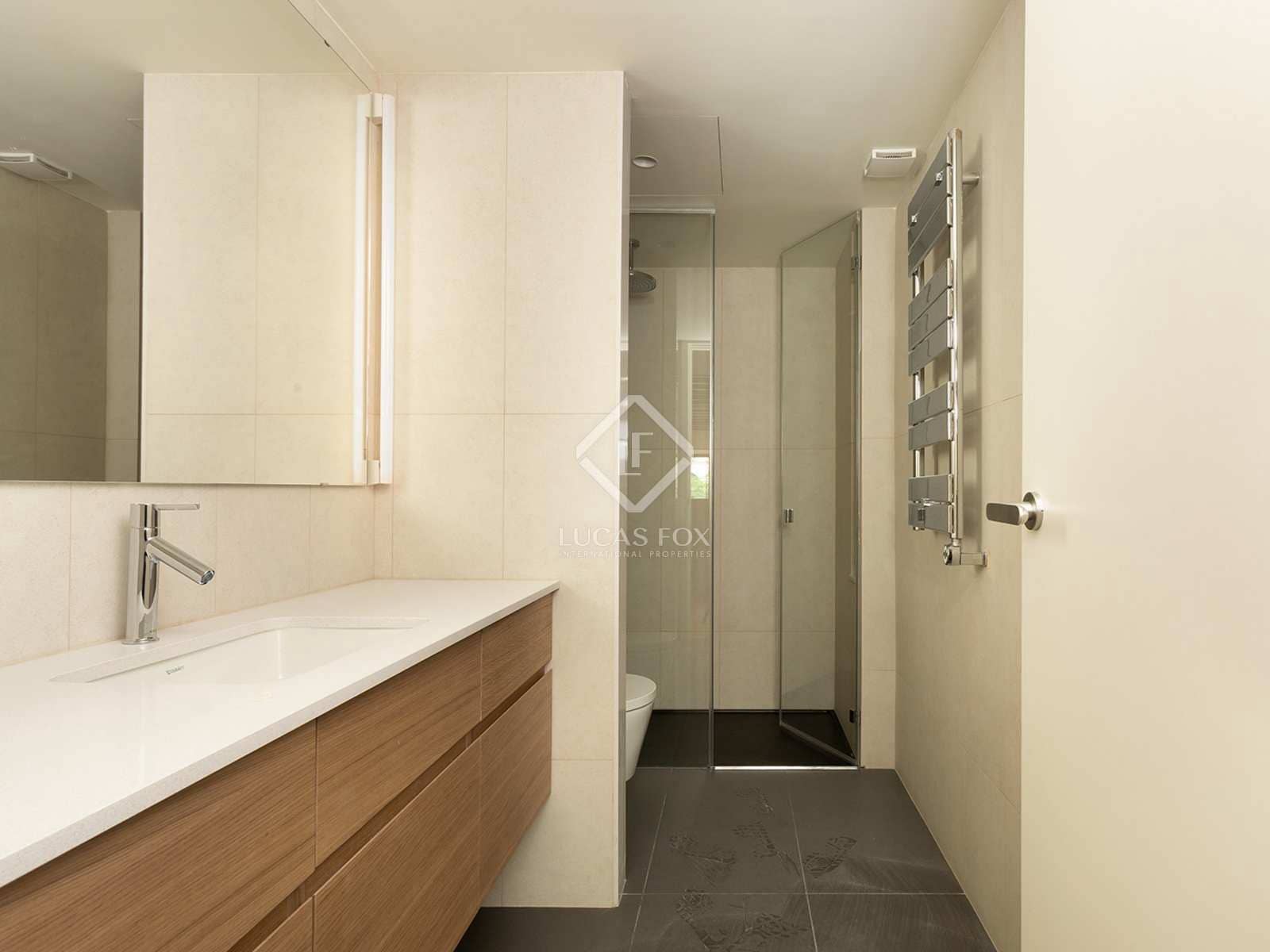 2 bedroom Apartment for sale in Barcelona city - € 2,188,000 (Ref: 7396573)