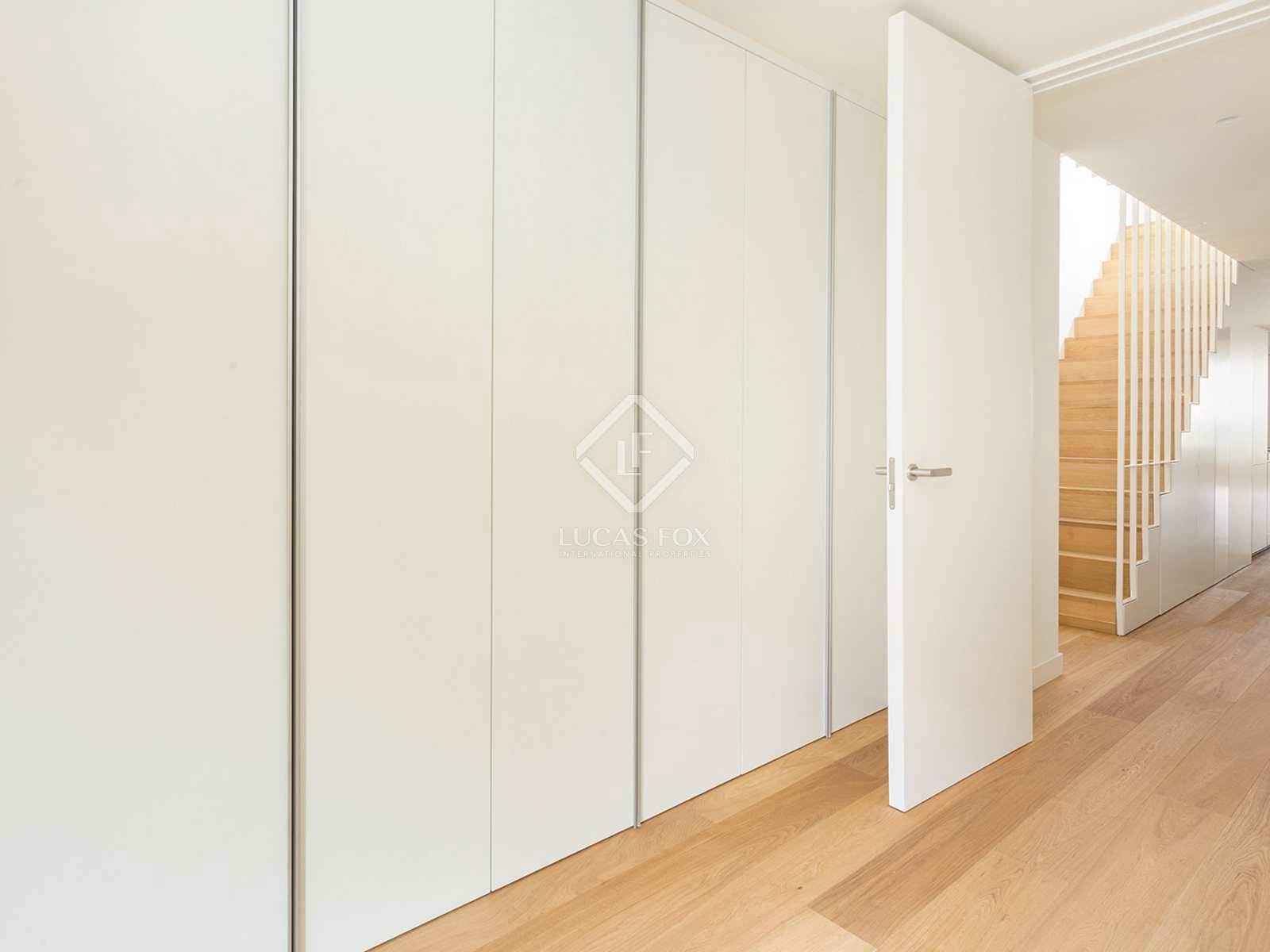 2 slaapkamer Penthouse te koop in Barcelona stad - € 2.188.000 (Ref: 7396574)