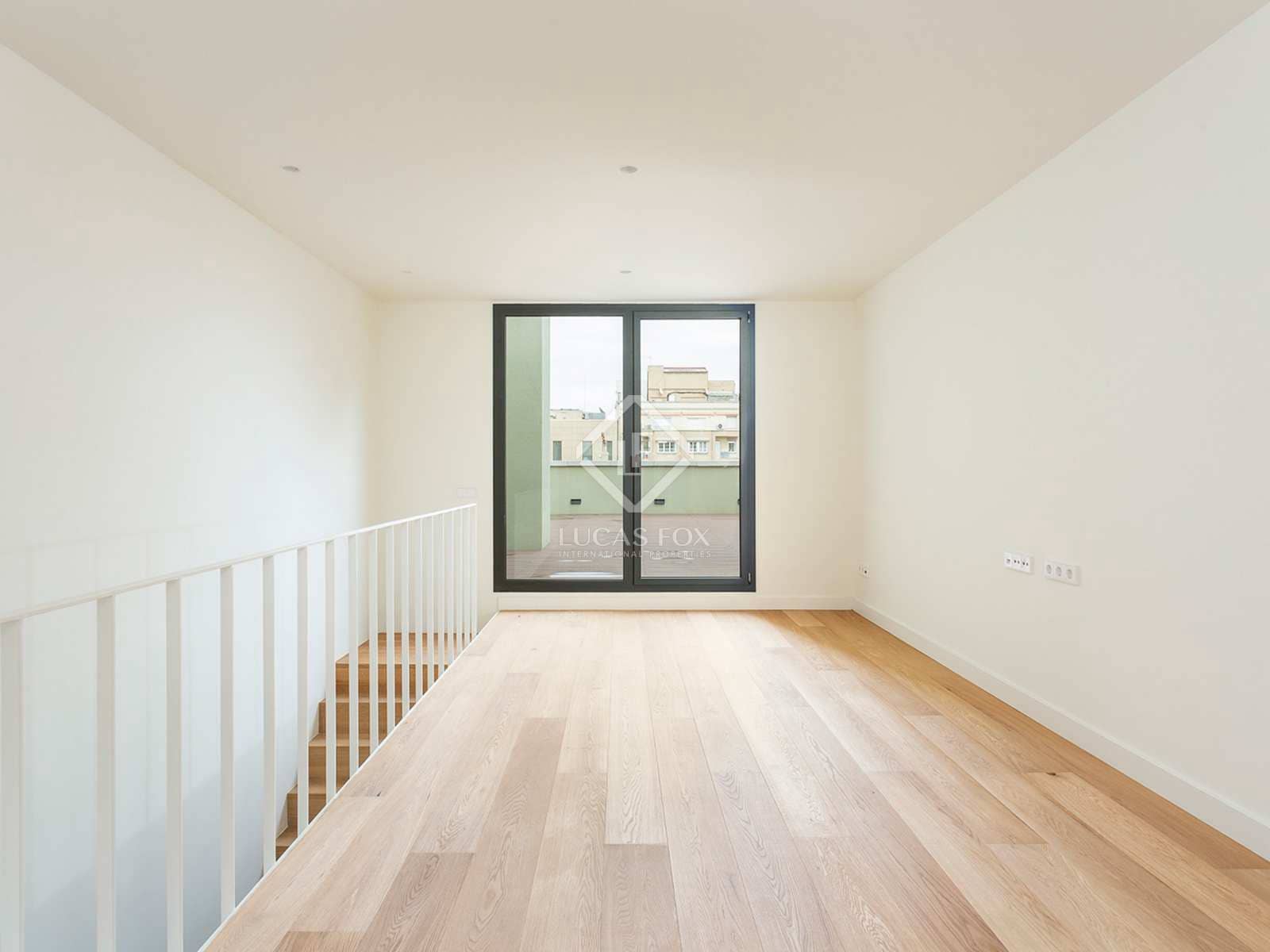 2 slaapkamer Penthouse te koop in Barcelona stad - € 2.188.000 (Ref: 7396574)