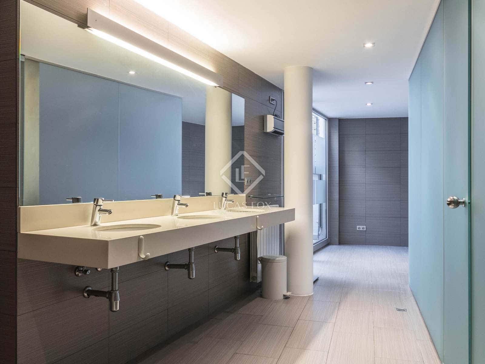 Chalet de 8 habitaciones en Barcelona ciudad en venta con piscina garaje - 2.395.000 € (Ref: 7396578)