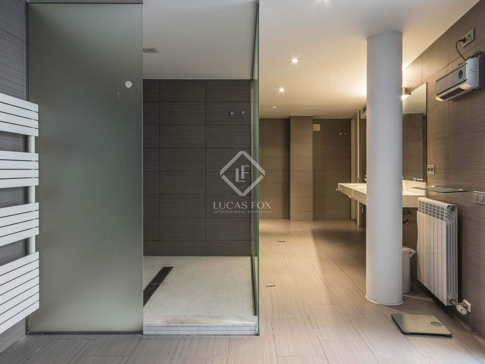 Chalet de 8 habitaciones en Barcelona ciudad en venta con piscina garaje - 2.395.000 € (Ref: 7396578)