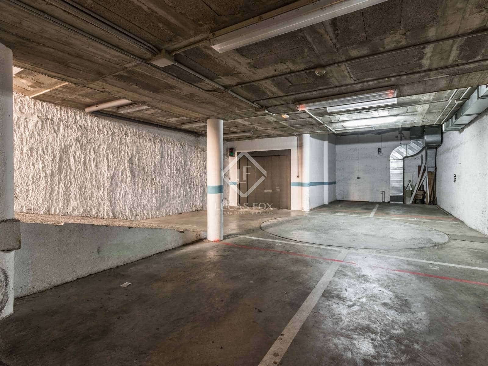 Chalet de 8 habitaciones en Barcelona ciudad en venta con piscina garaje - 2.395.000 € (Ref: 7396578)