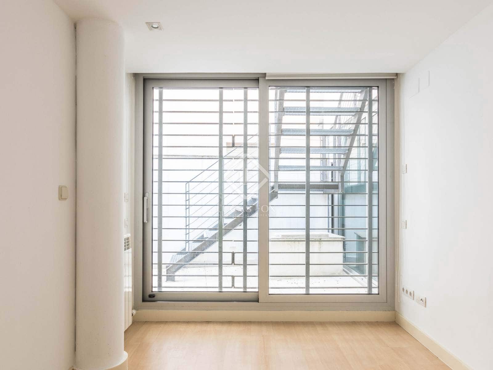 Chalet de 8 habitaciones en Barcelona ciudad en venta con piscina garaje - 2.395.000 € (Ref: 7396578)