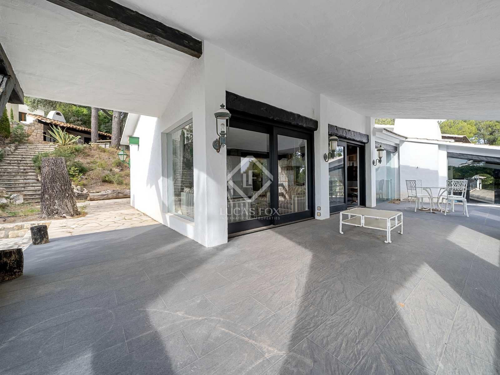 5 soveværelse Villa til salg i L'Albiol med swimmingpool garage - € 895.000 (Ref: 7399738)