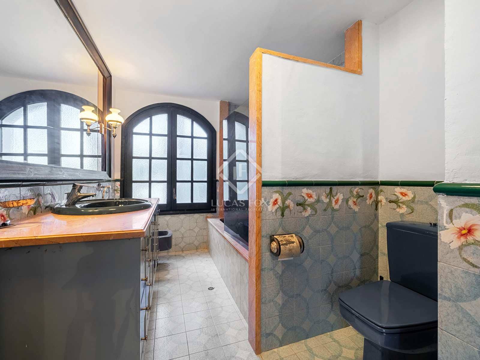 5 soveværelse Villa til salg i L'Albiol med swimmingpool garage - € 895.000 (Ref: 7399738)