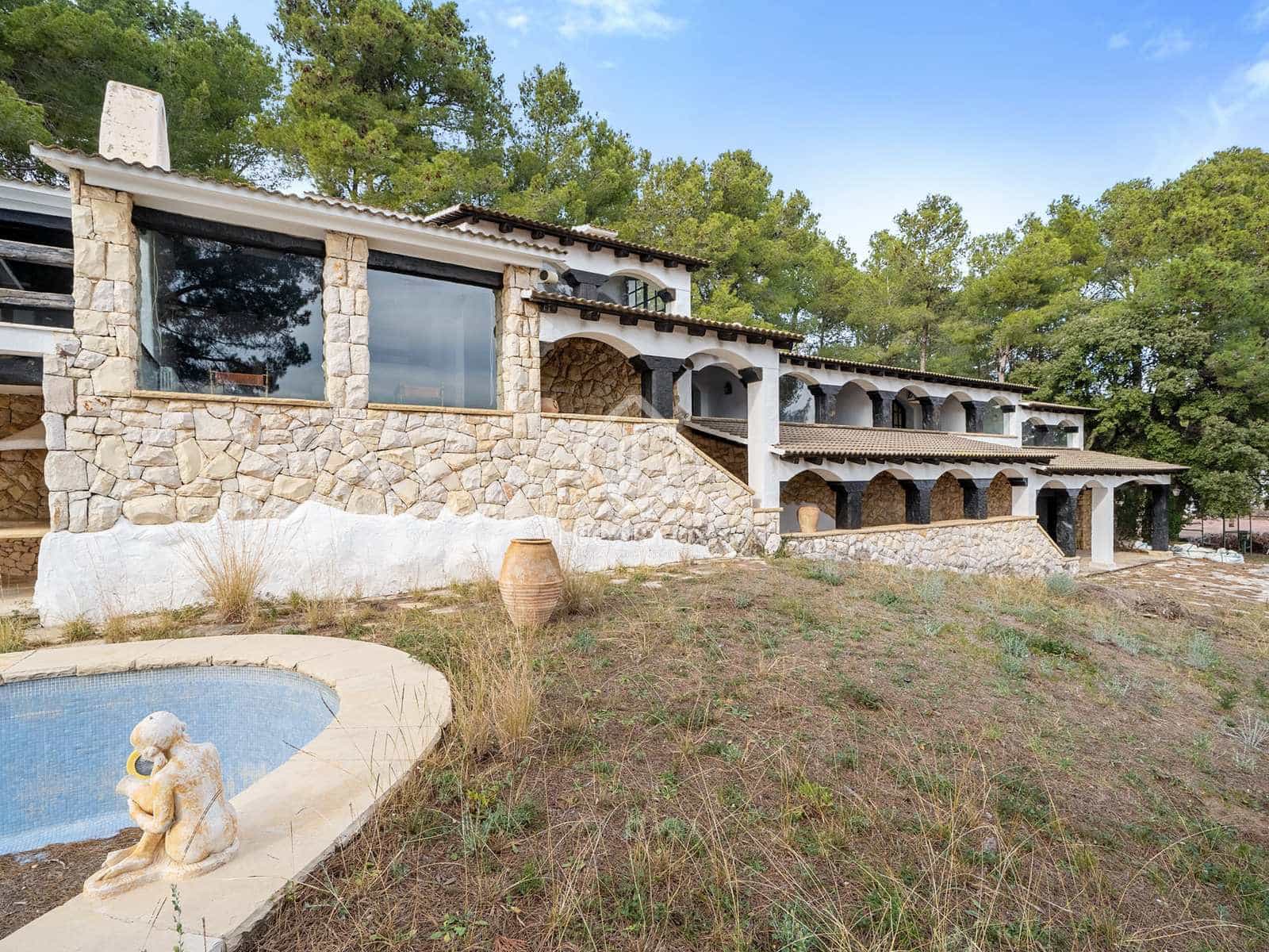 5 soveværelse Villa til salg i L'Albiol med swimmingpool garage - € 895.000 (Ref: 7399738)