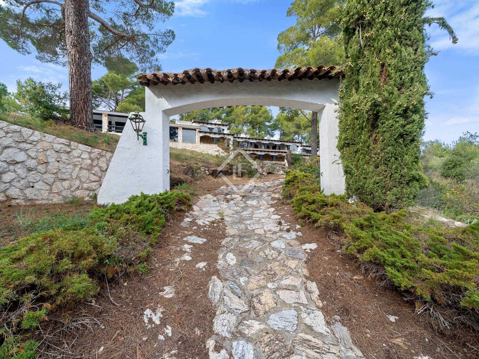 5 soveværelse Villa til salg i L'Albiol med swimmingpool garage - € 895.000 (Ref: 7399738)