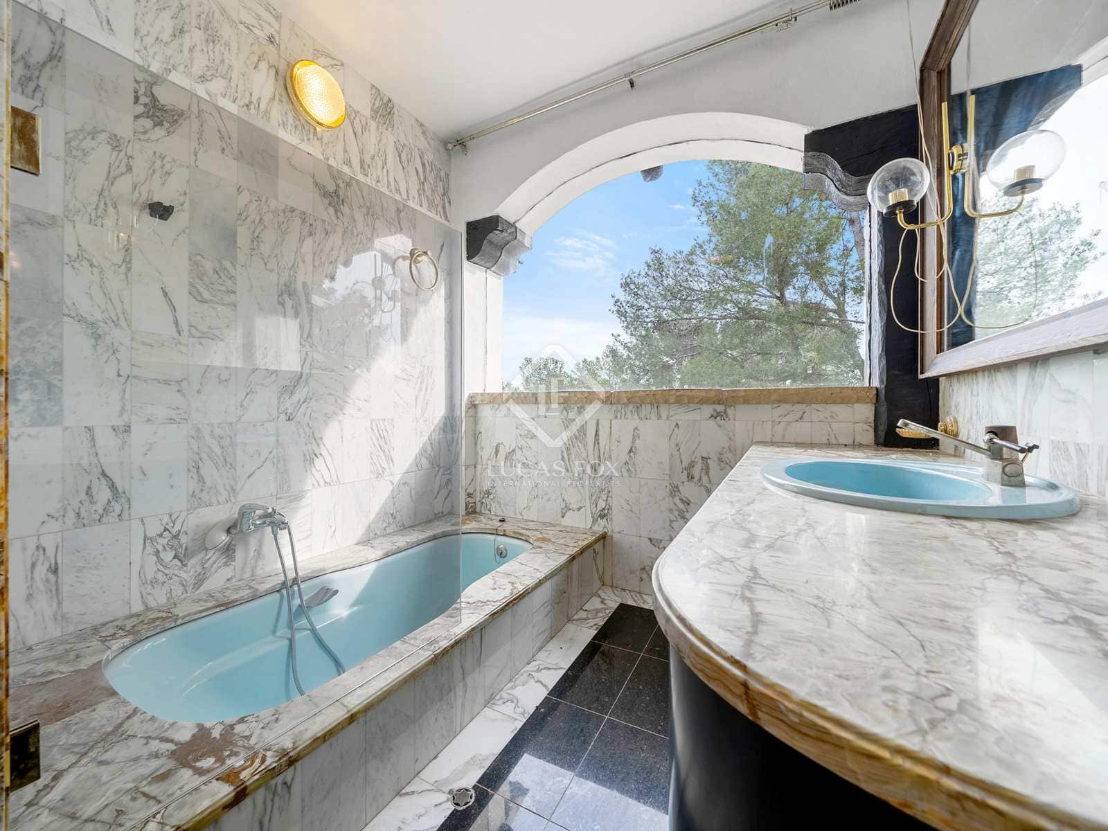 5 soveværelse Villa til salg i L'Albiol med swimmingpool garage - € 895.000 (Ref: 7399738)