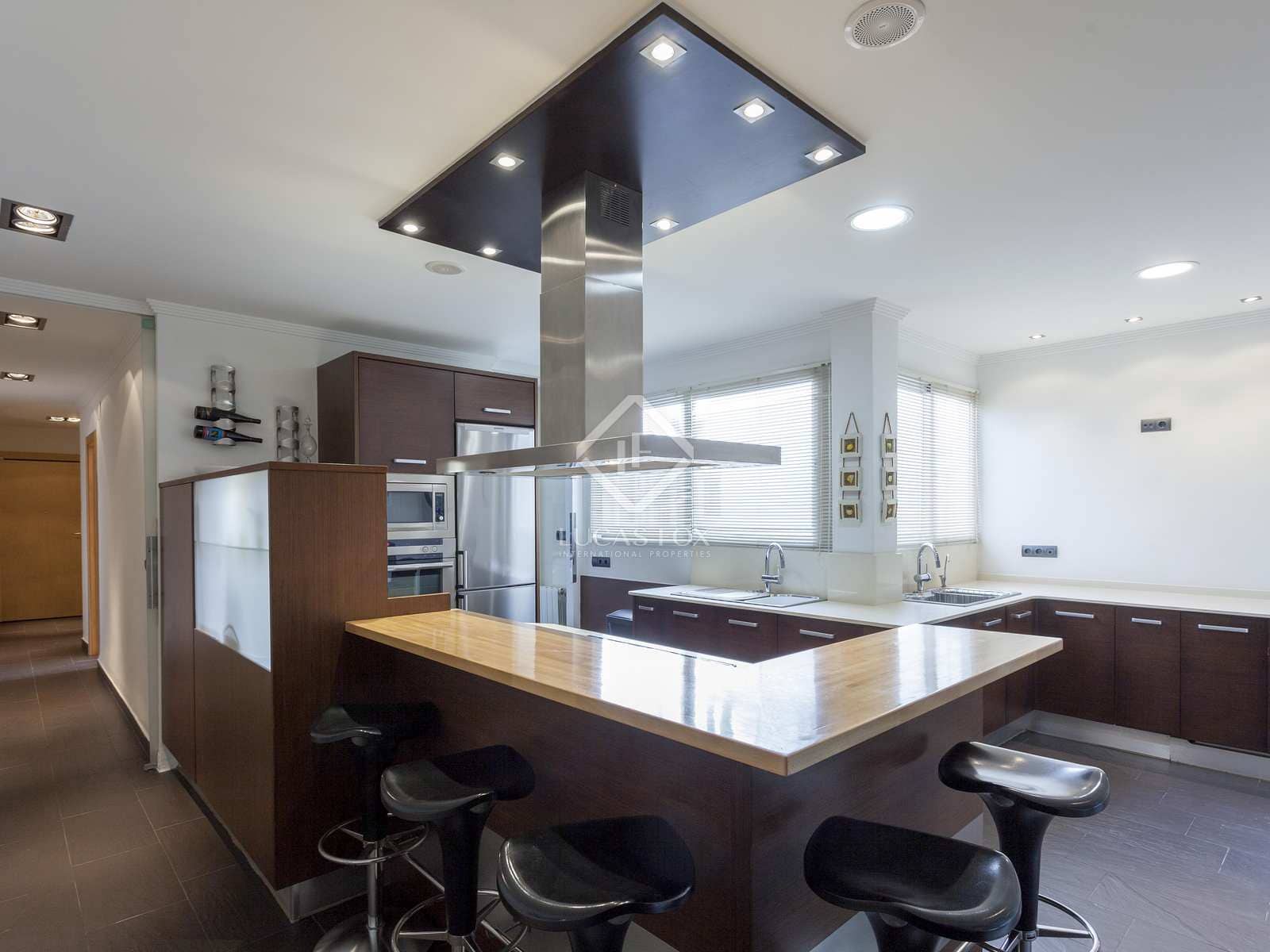 5 sypialnia Apartament do wynajęcia w Miasto Walencja z garażem - 3 700 € (Ref: 7402129)