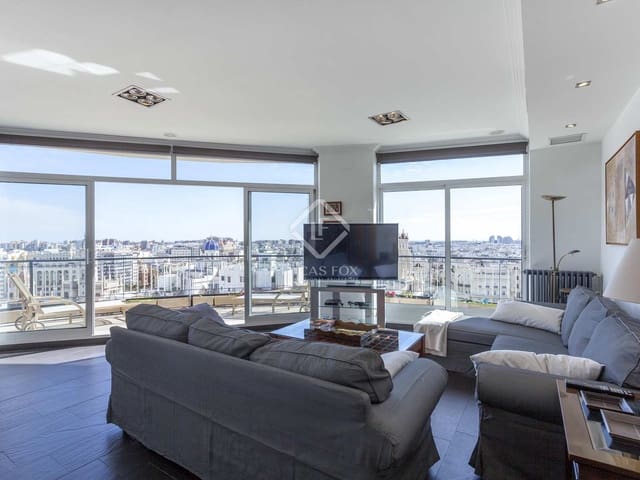 5 bedroom Apartment for rent in Valencia city with garage - € 3,700 (Ref: 7402129)