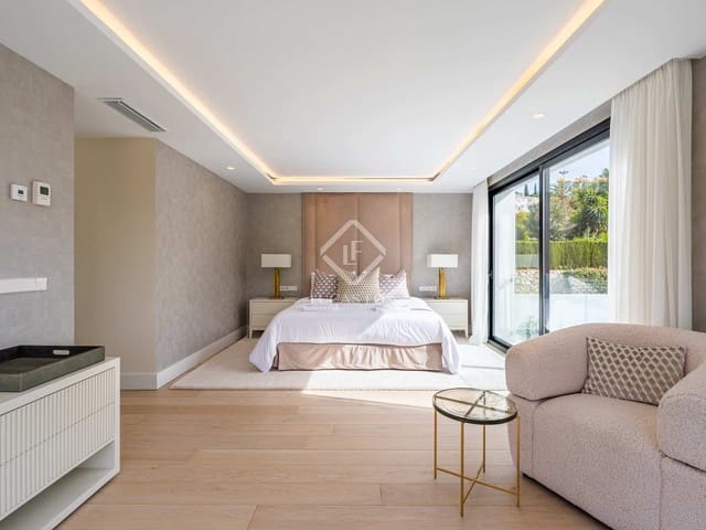 5 slaapkamer Villa te koop in New Golden Mile, Estepona met zwembad garage - € 2.650.000 (Ref: 7407132)