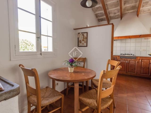 5 slaapkamer Villa te koop in Ciutadella de Menorca met garage - € 860.000 (Ref: 7409693)