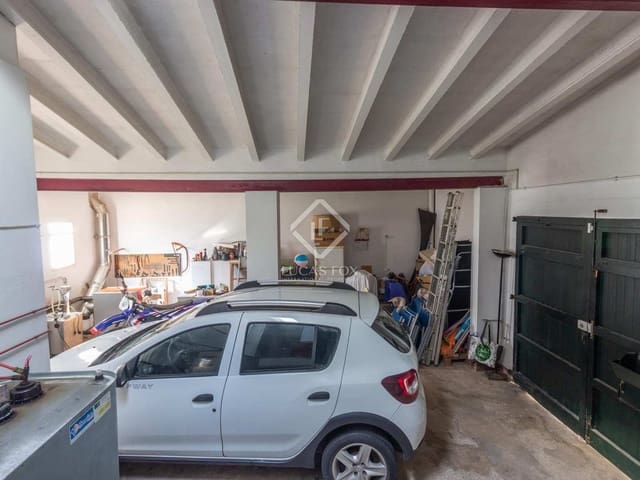 5 slaapkamer Villa te koop in Ciutadella de Menorca met garage - € 860.000 (Ref: 7409693)