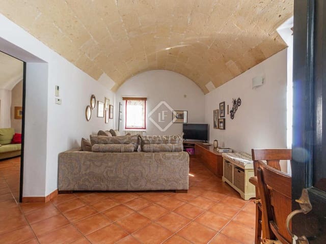 5 slaapkamer Villa te koop in Ciutadella de Menorca met garage - € 860.000 (Ref: 7409693)