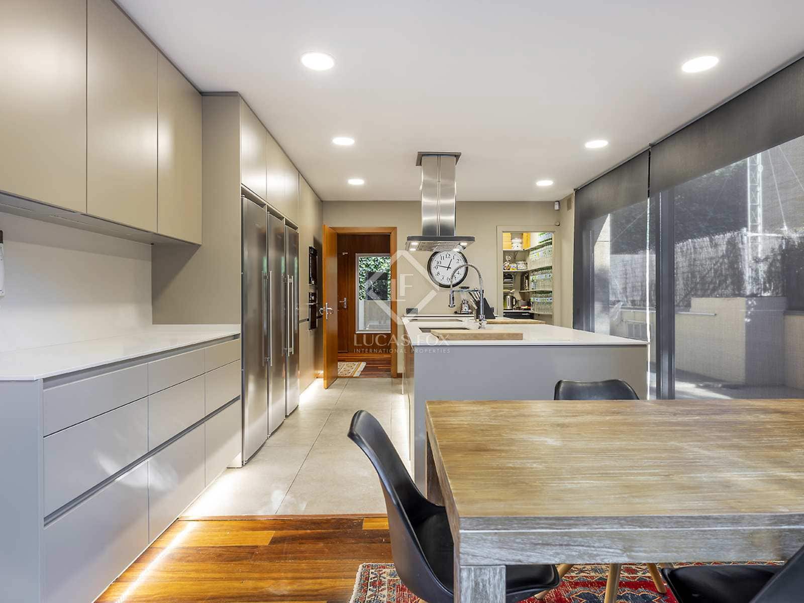 5 sypialnia Willa na sprzedaż w Miasto Barcelona z basenem garażem - 3 395 000 € (Ref: 7411659)