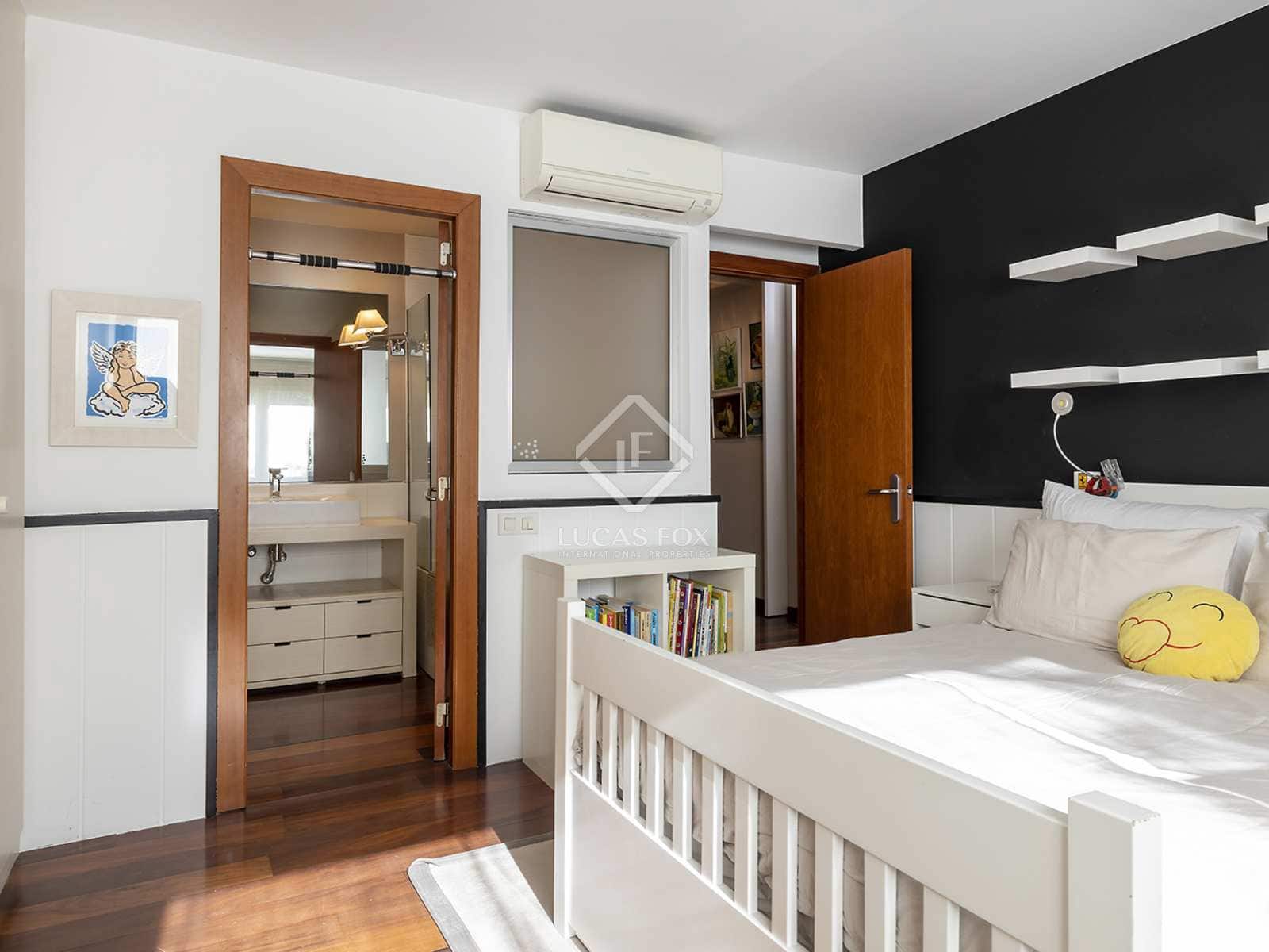 5 sypialnia Willa na sprzedaż w Miasto Barcelona z basenem garażem - 3 395 000 € (Ref: 7411659)