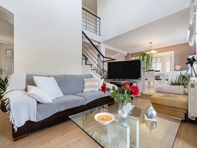 4 sypialnia Willa na sprzedaż w Cambrils z basenem garażem - 790 000 € (Ref: 7411672)