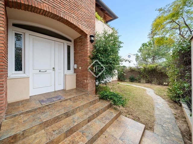 4 sypialnia Willa na sprzedaż w Cambrils z basenem garażem - 790 000 € (Ref: 7411672)