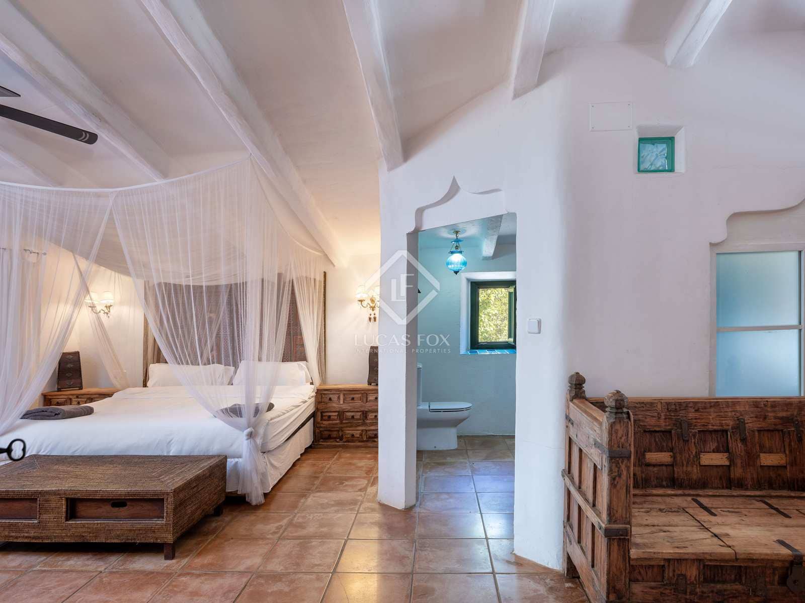 10 bedroom Finca/Country House for sale in Sant Marti Vell with pool garage - € 2,000,000 (Ref: 7418023)