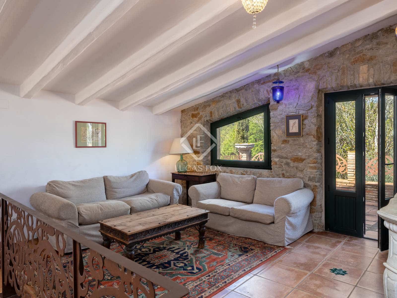 10 bedroom Finca/Country House for sale in Sant Marti Vell with pool garage - € 2,000,000 (Ref: 7418023)