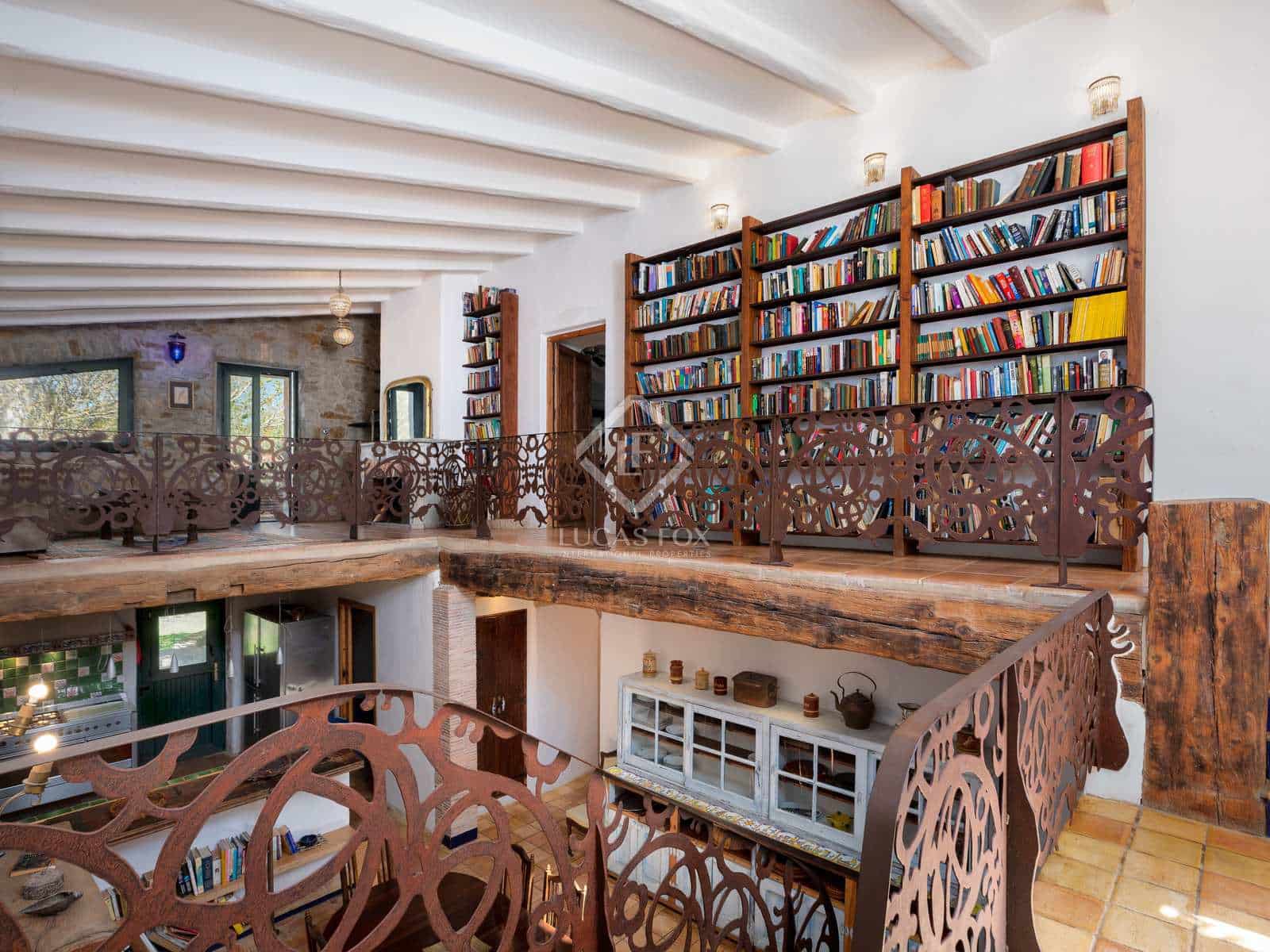 10 bedroom Finca/Country House for sale in Sant Marti Vell with pool garage - € 2,000,000 (Ref: 7418023)