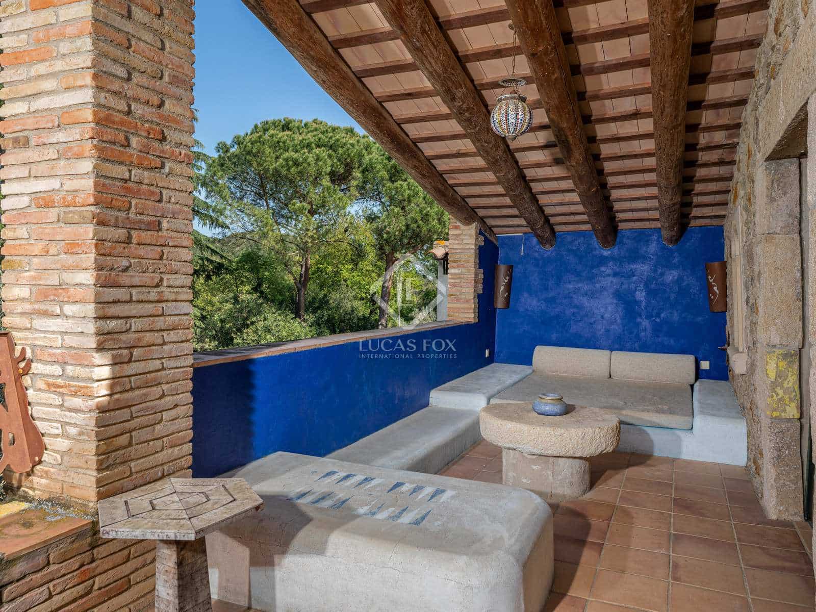 10 bedroom Finca/Country House for sale in Sant Marti Vell with pool garage - € 2,000,000 (Ref: 7418023)
